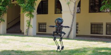 Caltech ra mắt Robot Leonardo với thiết kế vừa đi bộ hai chân vừa bay