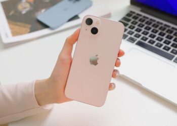 iPhone 13 phiên bản màu hồng